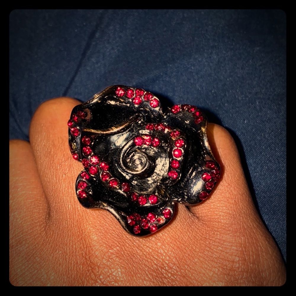 Red Rose Ring